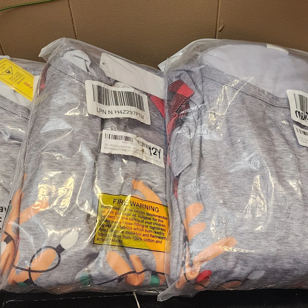 New Adults/Kids Reindeer Pajama Set - Gray and Red